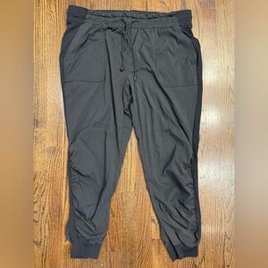 Lululemon Beyond the Studio Jogger - SIZE 18